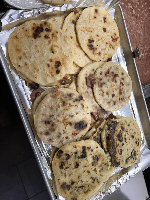 Armando's Deli Picture 3