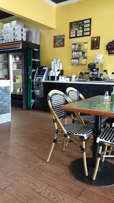 Armando's Deli Picture 7