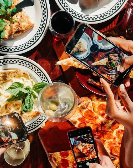 Anthony's Coal Fired Pizza & Wings Picture 6