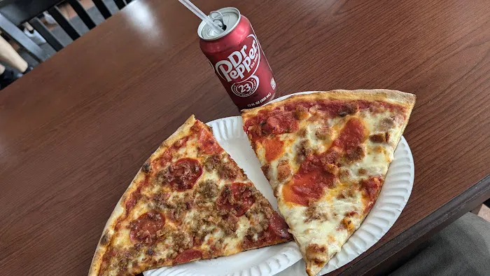 Rocco's Pizzeria Picture 9