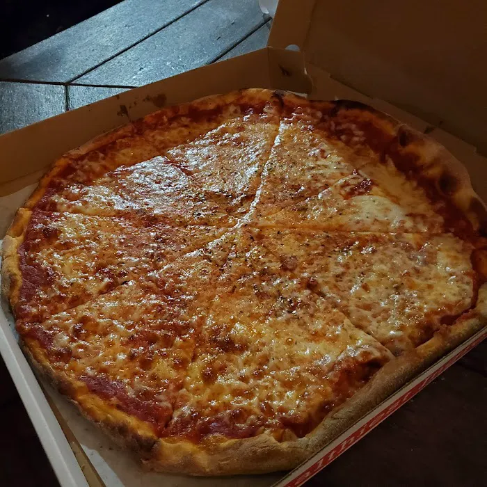 Pino's Pizza & Restaurant Picture 5