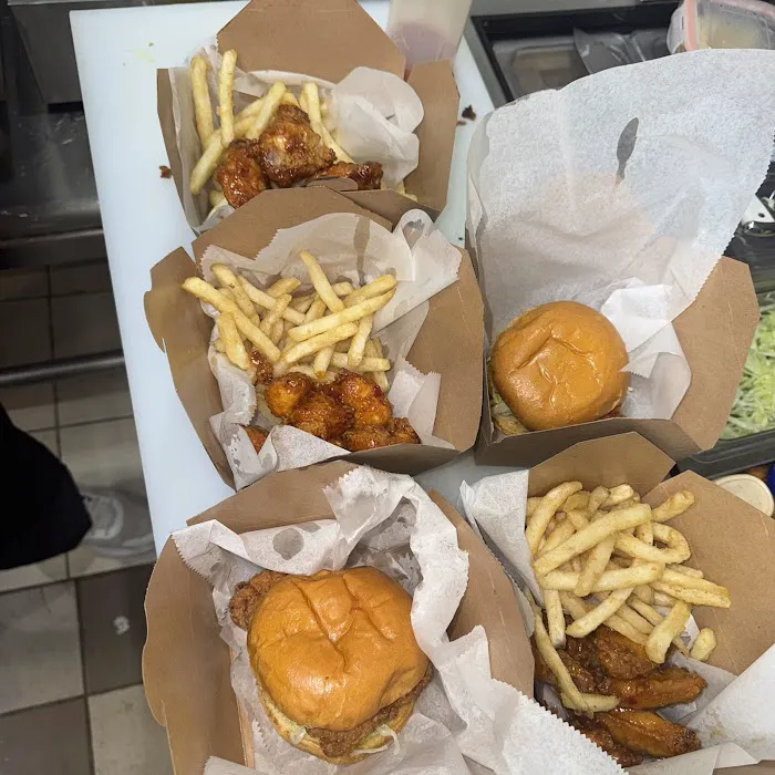 The island deli Picture 8