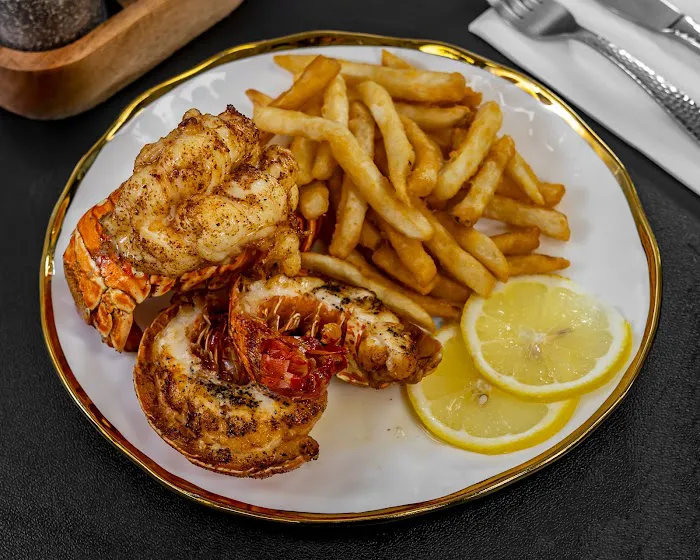 The island deli Picture 2