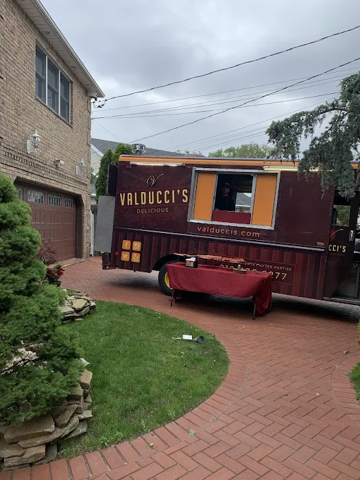 Valducci's Pizza Picture 2