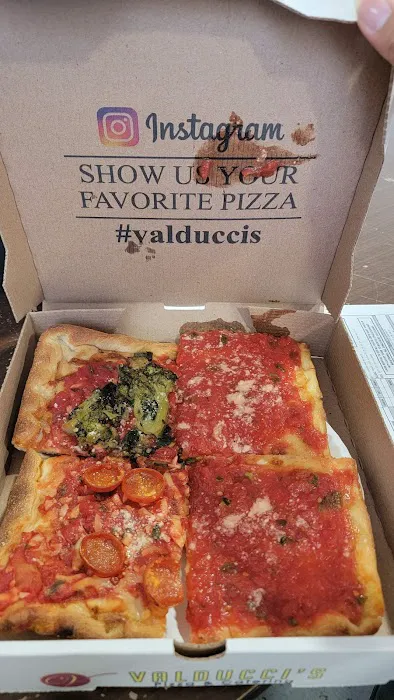 Valducci's Pizza Picture 6