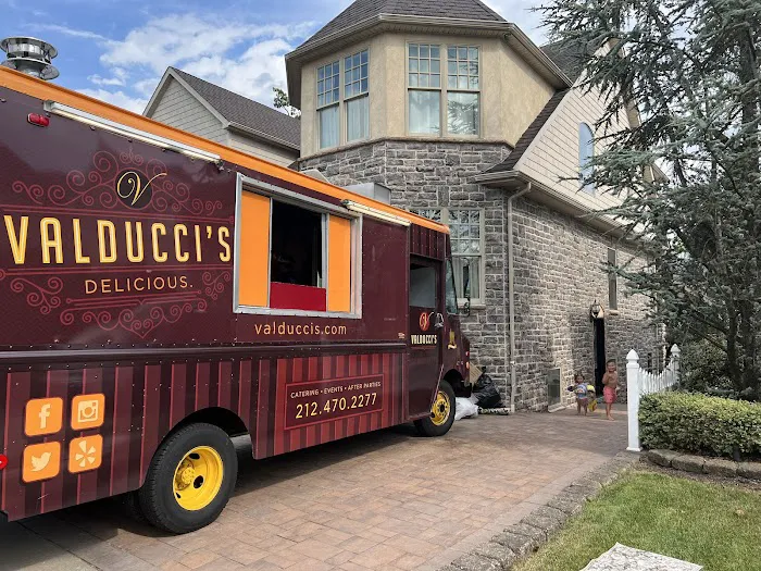 Valducci's Pizza Picture 4