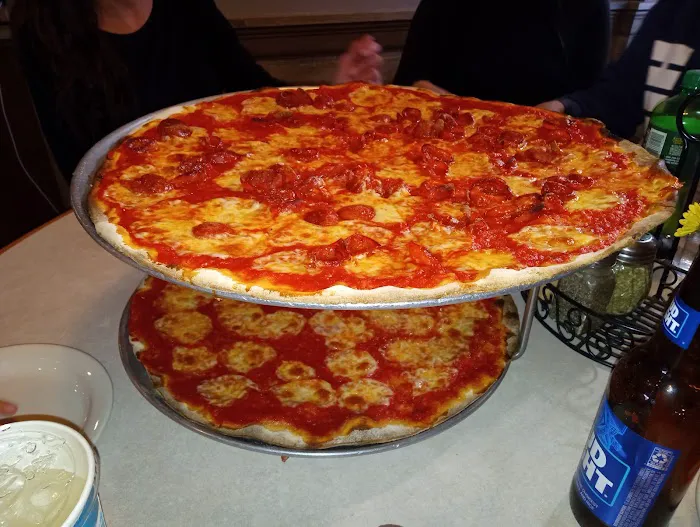 Ciro Pizza Cafe Picture 9