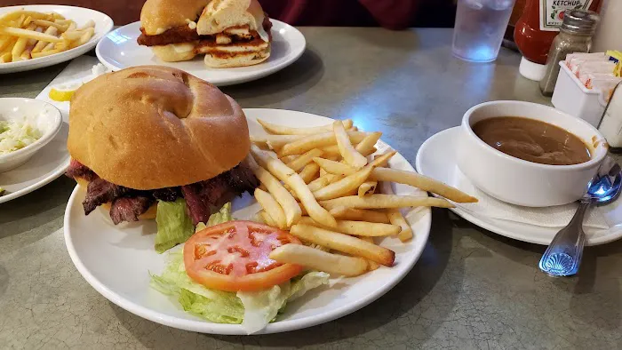 Page Plaza Diner Picture 6