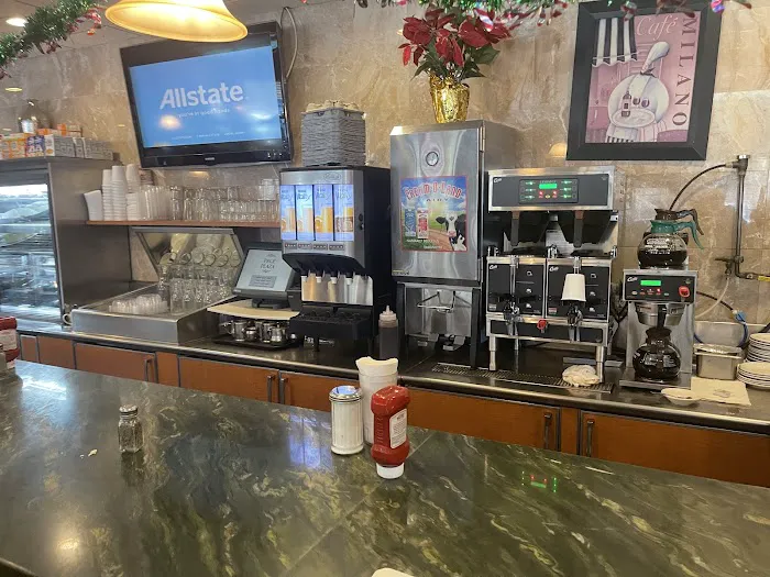 Page Plaza Diner Picture 10