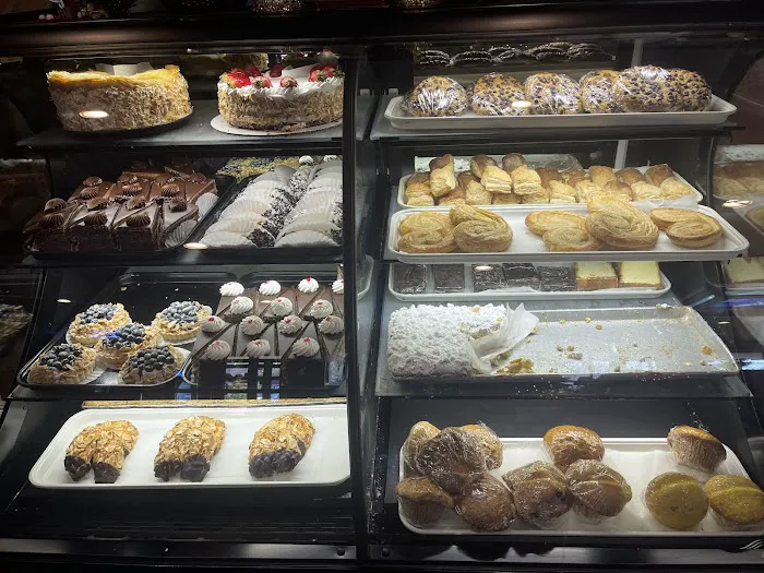 Page Plaza Diner Picture 8