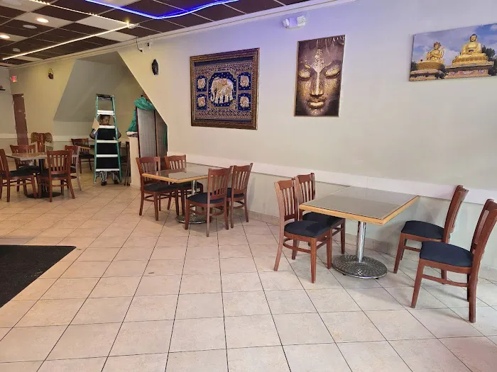 THAI WHITE LOTUS RESTAURANT Picture 9