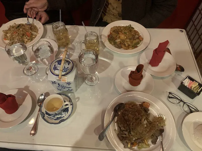 THAI WHITE LOTUS RESTAURANT Picture 3