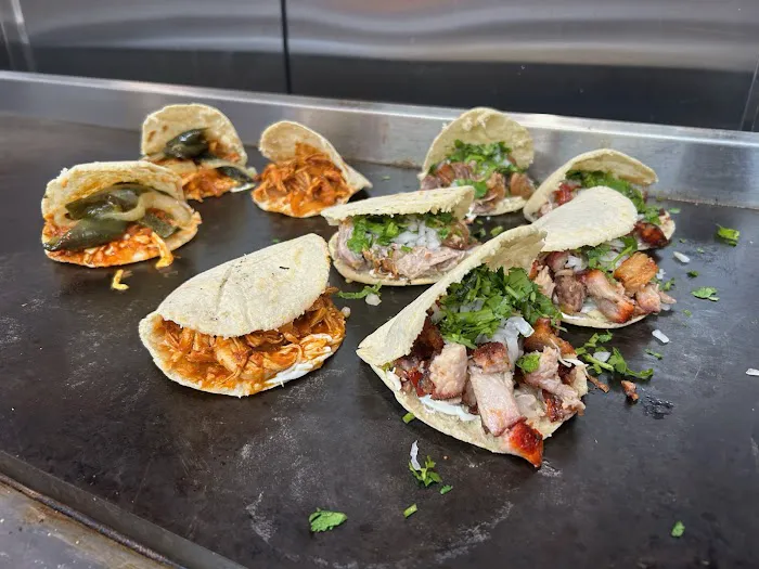 Carnitas Y Gorditas La Chuu Picture 8