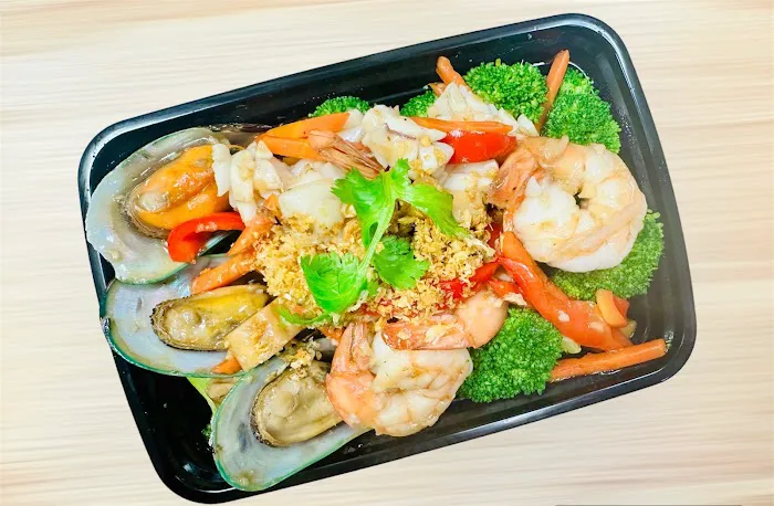 Dear Thai Kitchen (Thai Takeaway & Catering) Picture 5