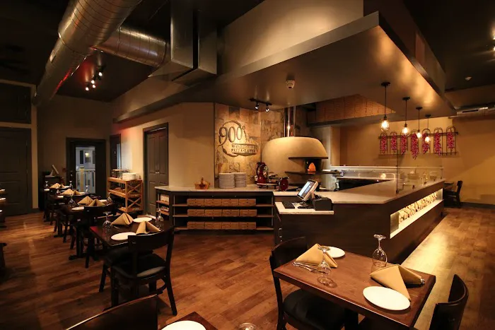 Colombo’s 900 Degrees Pizza Picture 10