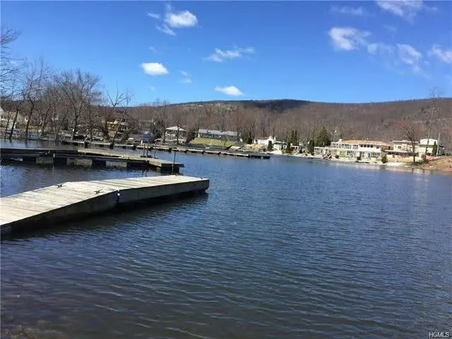 Dock Side Food Truck Park Picture 9