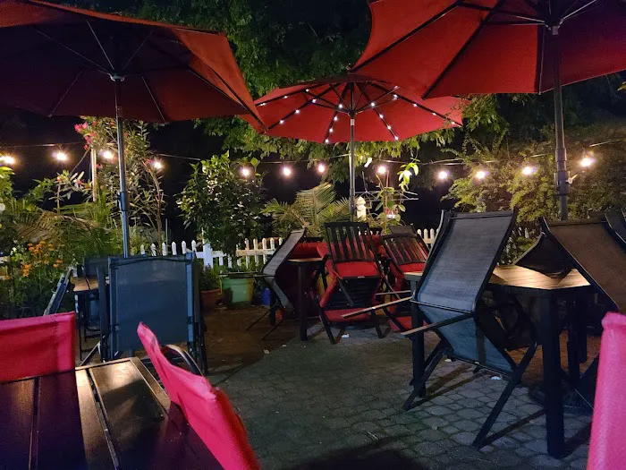 Four Brothers Restaurant & Pizzeria Picture 3