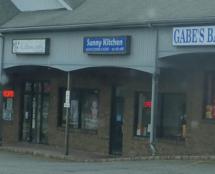 Sunny Kitchen Picture 6