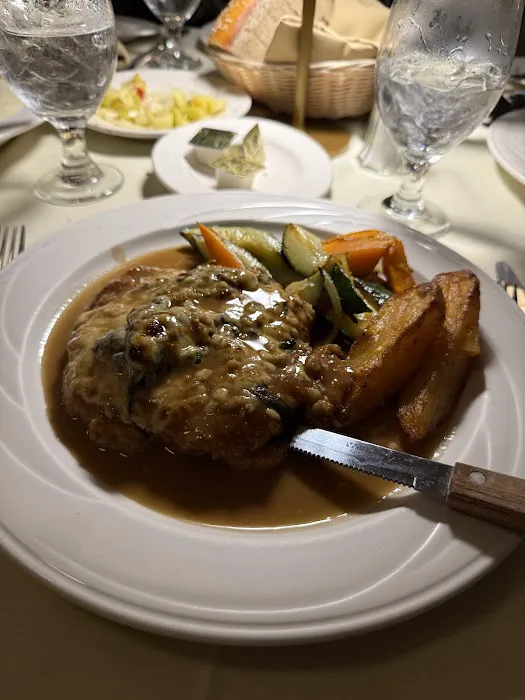 Luigi's Italian Restaurant & Bar Picture 9