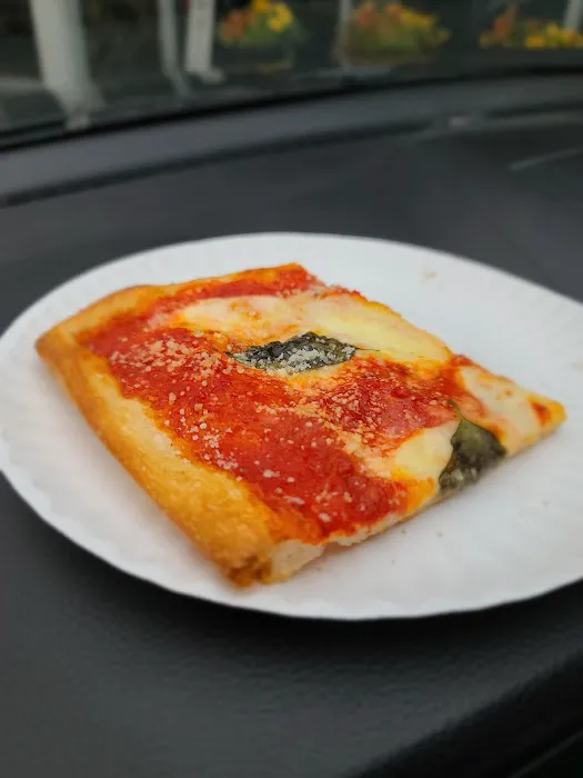 La Pizza of Roseland Picture 2