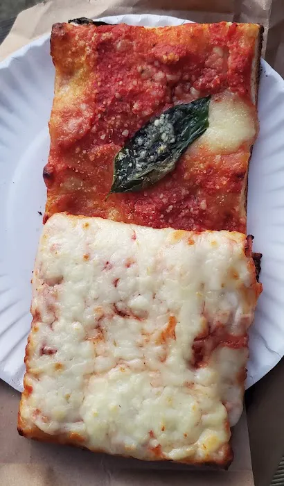 La Pizza of Roseland Picture 7