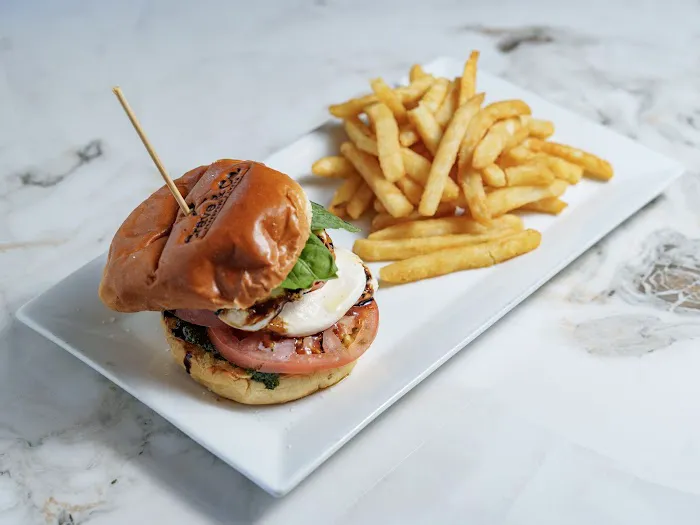 Crave & Co. Picture 10