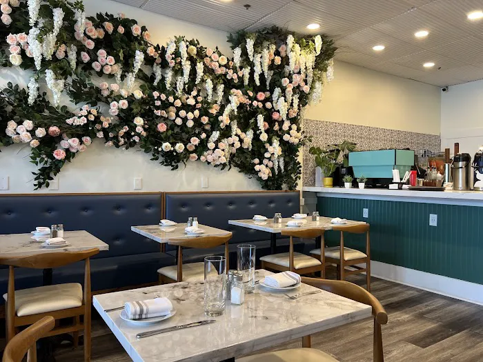 Crave & Co. Picture 5