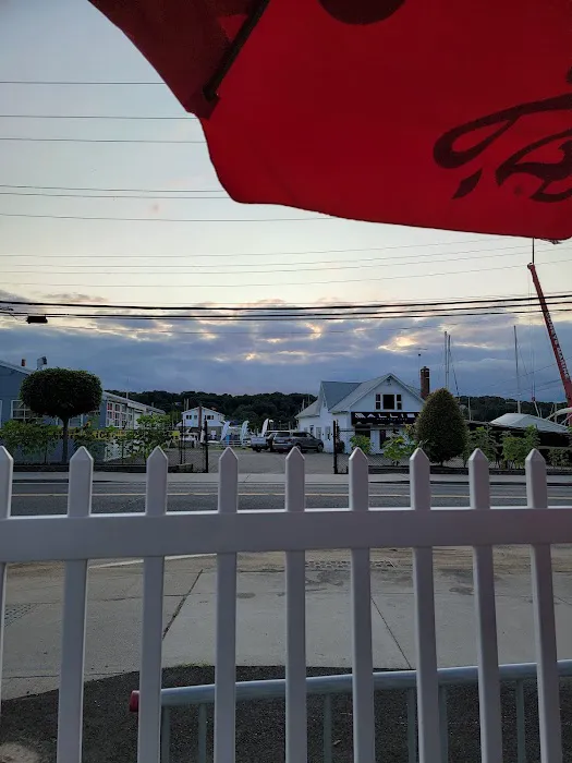 DJ's Clam Shack Huntington Picture 1