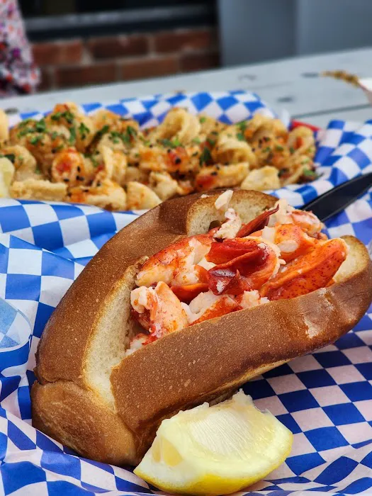 DJ's Clam Shack Huntington Picture 5