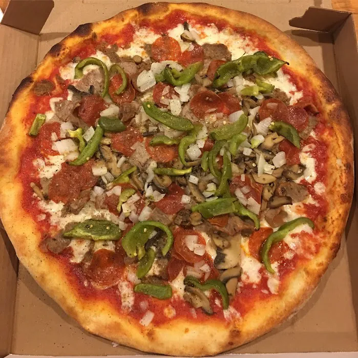 Junior's Pizza Picture 3