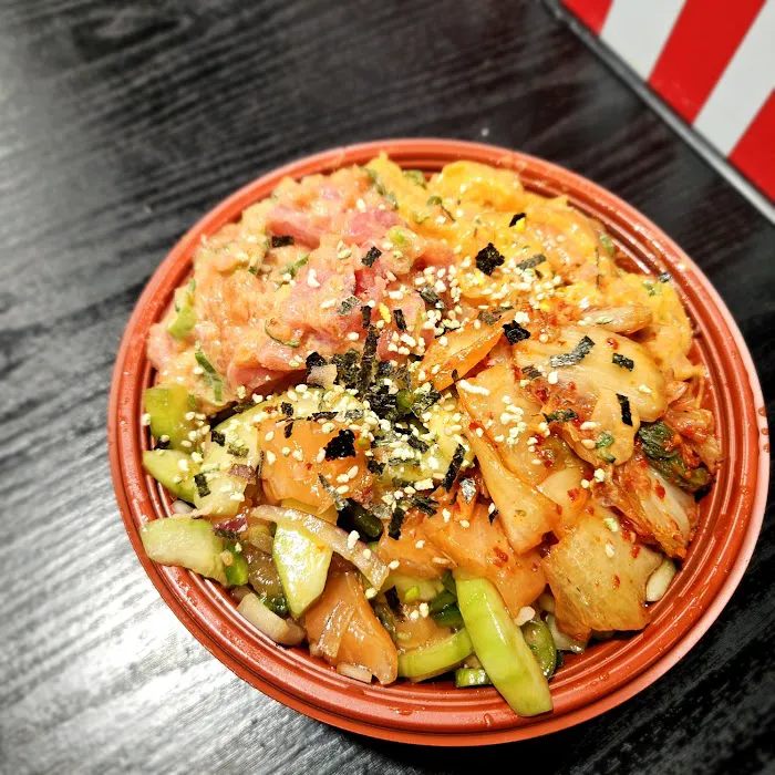 JOHN'S SUSHI AND POKE Picture 4