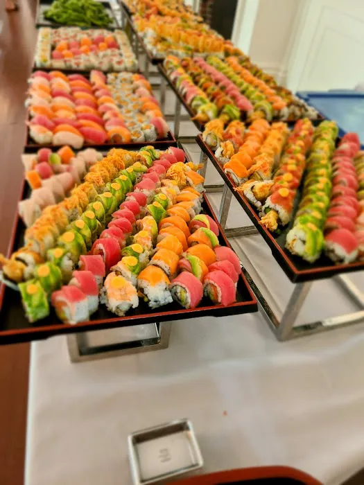 JOHN'S SUSHI AND POKE Picture 8