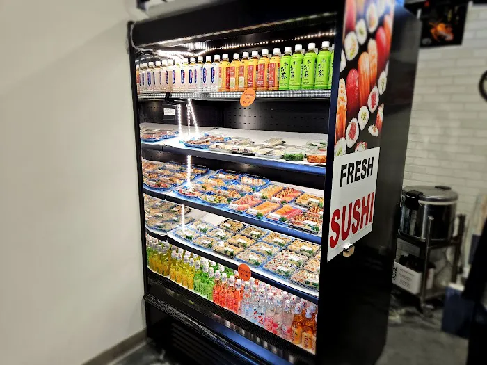 JOHN'S SUSHI AND POKE Picture 1