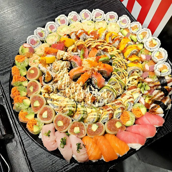 JOHN'S SUSHI AND POKE Picture 7