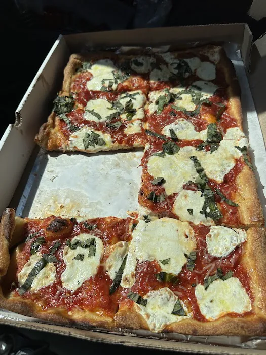 Amore Pizzeria & Italian Kitchen - Katonah Picture 8