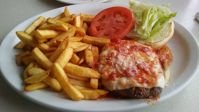 Family Diner Picture 8