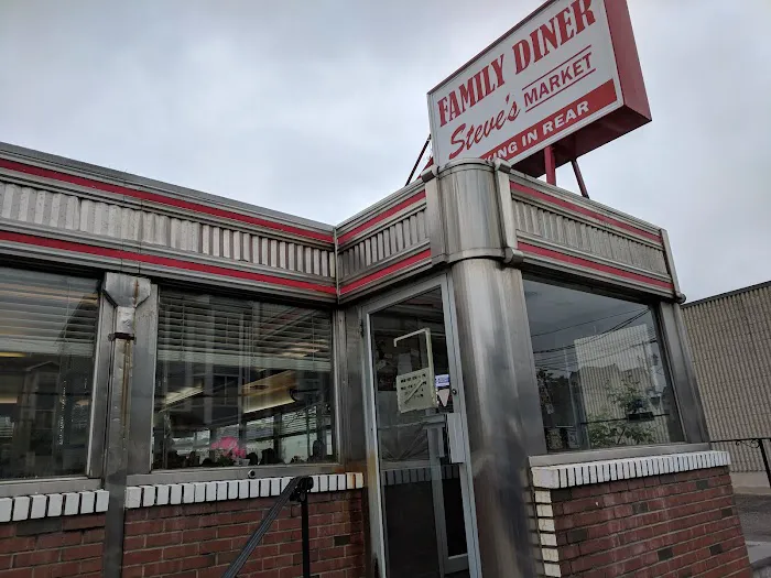 Family Diner Picture 4