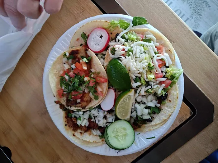 Tacos El Azteca Picture 1