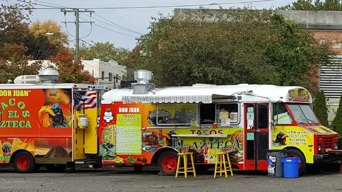 Tacos El Azteca Picture 7