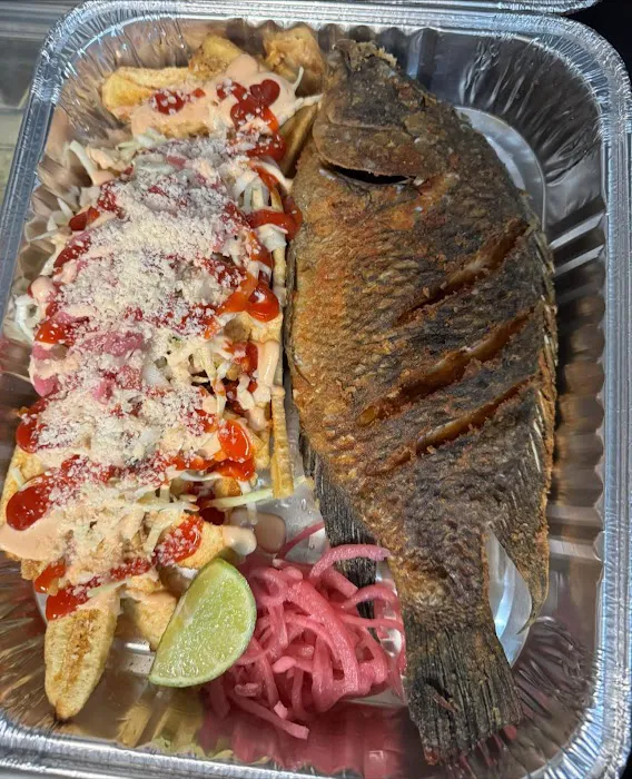 Salvadoreño Restaurante EL CHELE Picture 9