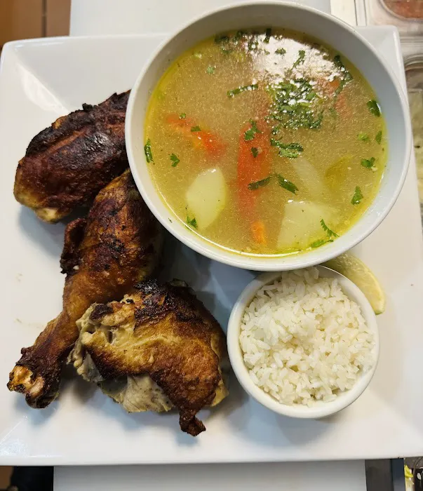 Salvadoreño Restaurante EL CHELE Picture 10