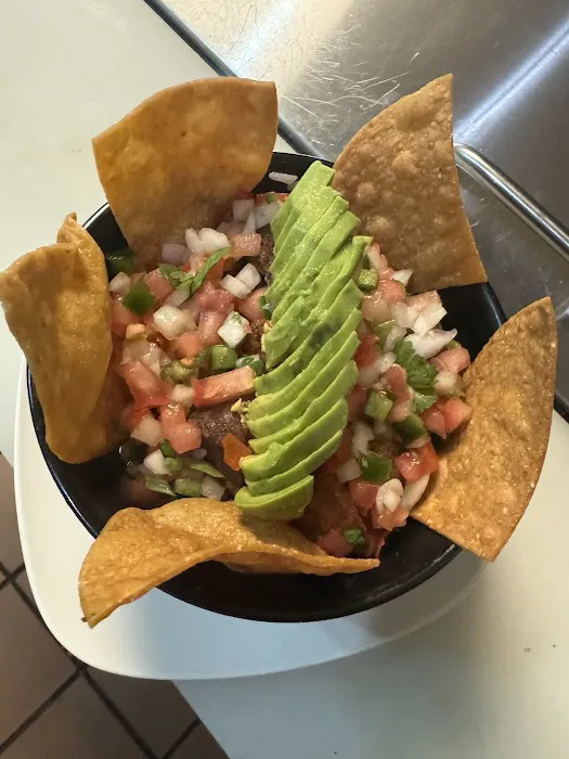 Salvadoreño Restaurante EL CHELE Picture 4