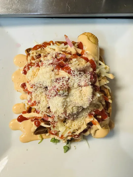 Salvadoreño Restaurante EL CHELE Picture 8