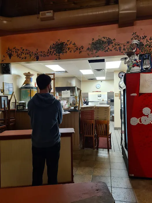 East Avenue Pizza Picture 9