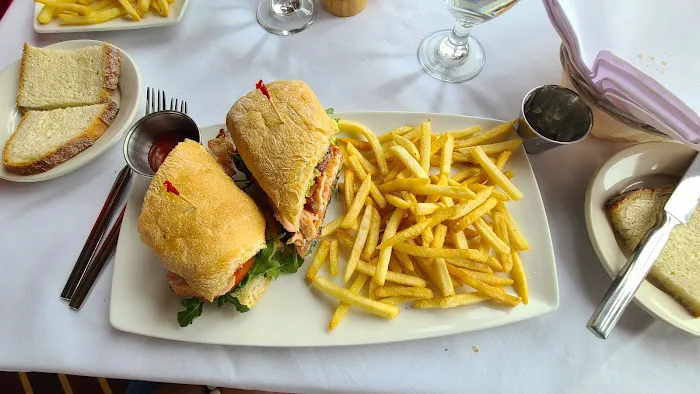 Harbor Lights Picture 2