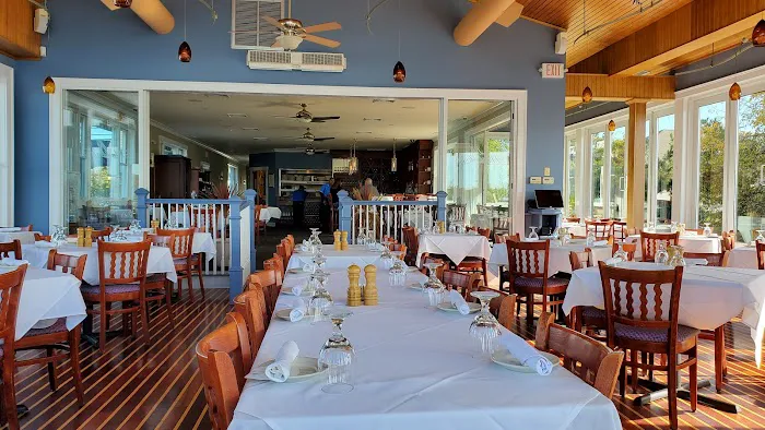 Harbor Lights Picture 4