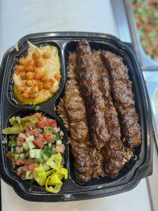 Layla's Falafel Picture 4