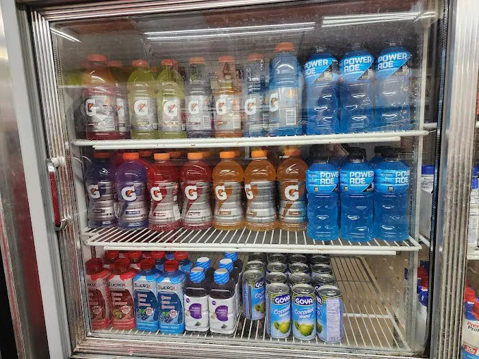 El faro # 2 Deli and Grocery Picture 4