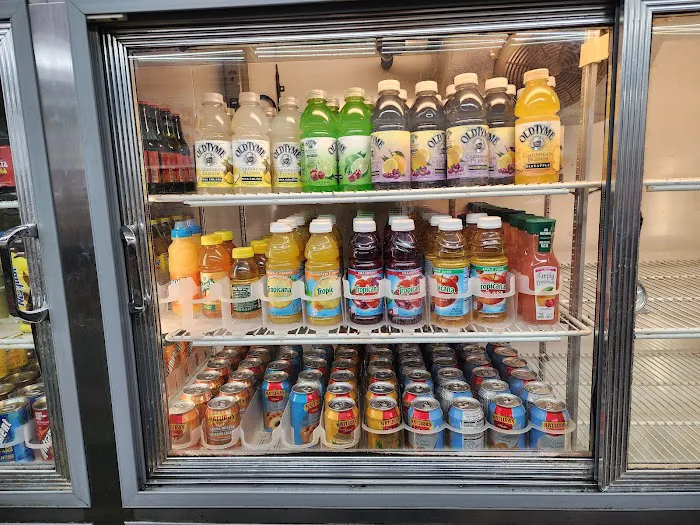 El faro # 2 Deli and Grocery Picture 3