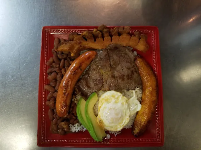 Galapagos Restaurant and Bakery Picture 5